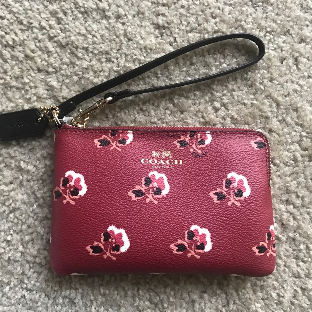 Coach floral wristlet NWT